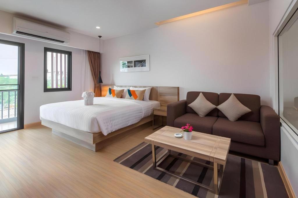 The Canal 304 Si Maha Phot Ngoại thất bức ảnh