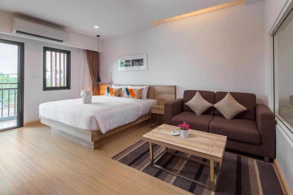 The Canal 304 Si Maha Phot Ngoại thất bức ảnh